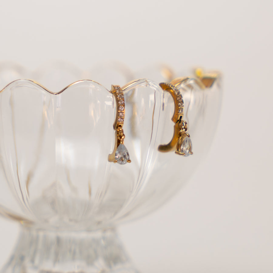 Eliora fülbevaló - 18K aranyozott, hipoallergén, vízálló nemesacél