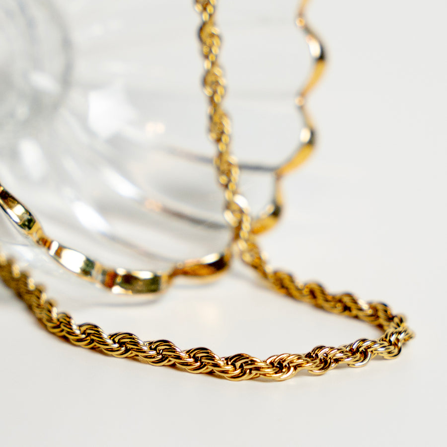 Blake nyaklánc - 18K aranyozott, hipoallergén, vízálló nemesacél